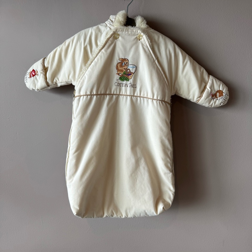 Beatrix Potter Quiltex Vintage Peter Cotton Tail Embroidered‎ Bunting 0-6 months